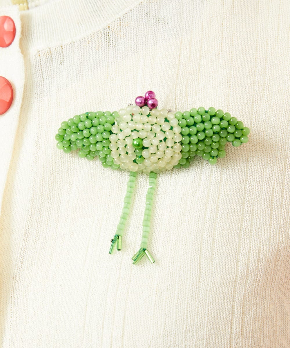 GJSGE32200 Jocomomola(ホコモモラ) El aleteo de un pajaro 鳥ブローチ付きシアーカーディガン アイボリー