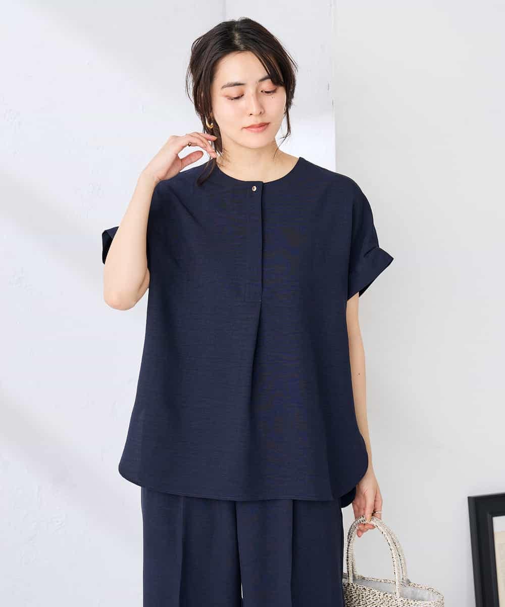 K2BHD06044 a.v.v(アー・ヴェ・ヴェ) 【接触冷感/UVカット】リネンライククルーネックブラウス【セットアップ対応/アンチピリング】 ネイビー