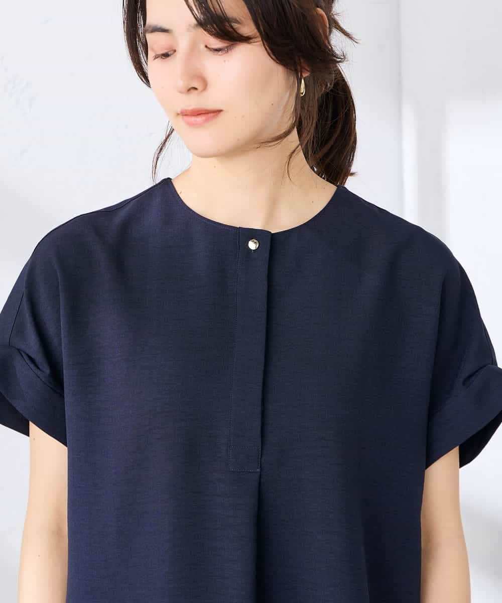 K2BHD06044 a.v.v(アー・ヴェ・ヴェ) 【接触冷感/UVカット】リネンライククルーネックブラウス【セットアップ対応/アンチピリング】 ネイビー