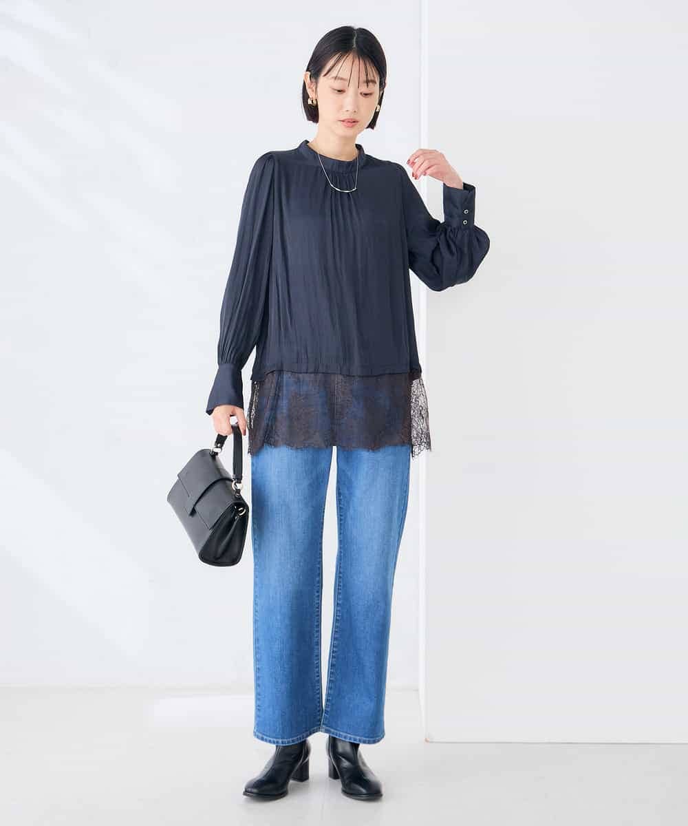 K2BLD16059 a.v.v(アー・ヴェ・ヴェ) 裾レース スタンドカラー ブラウス ネイビー