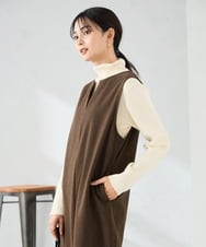 K2FAD01029 a.v.v(アー・ヴェ・ヴェ) リブタートルネックニットプルオーバー レッド