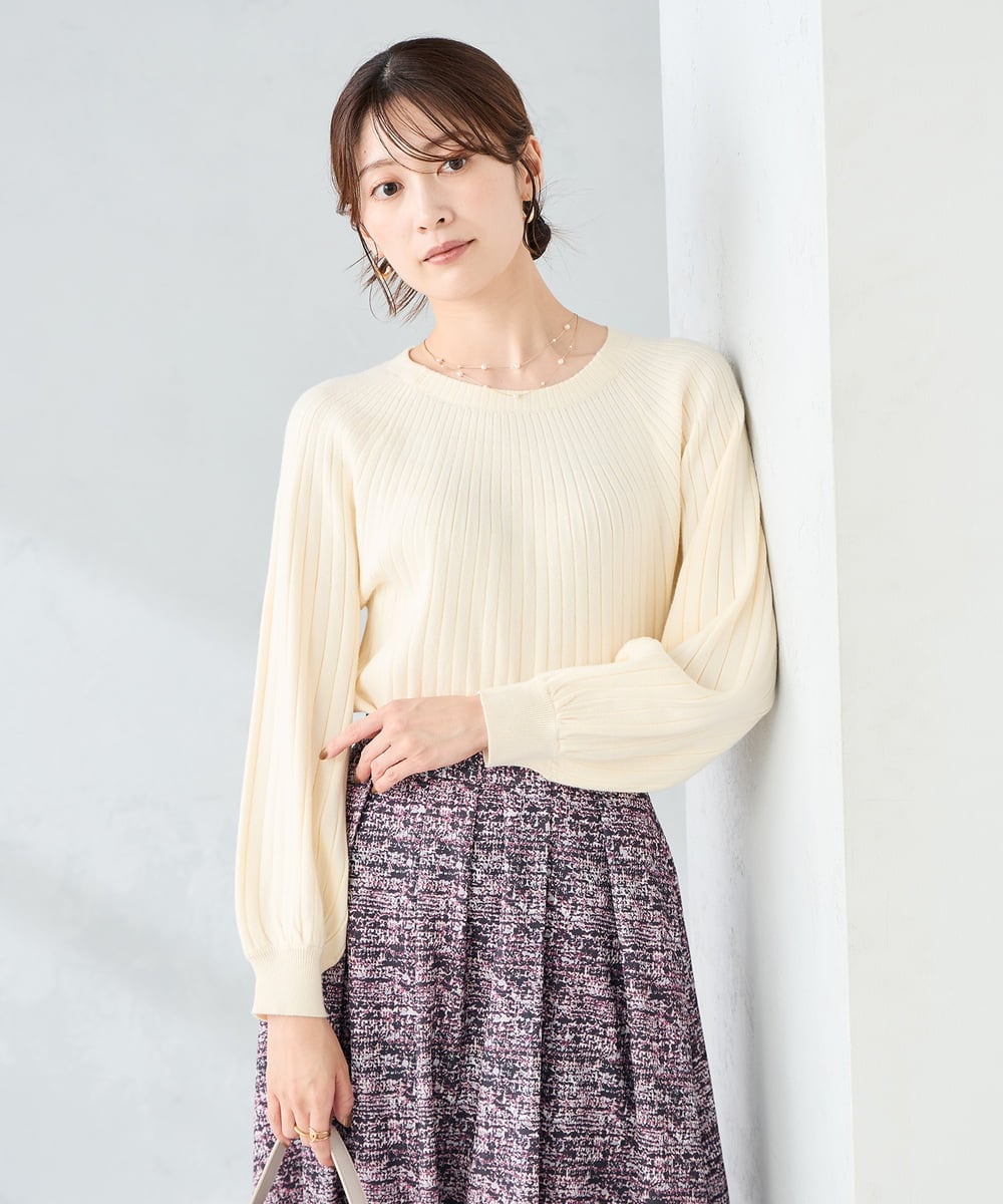 K2FAD10044 a.v.v(アー・ヴェ・ヴェ) 【洗える】求心風クルーネックニット【新色追加】 アイボリー