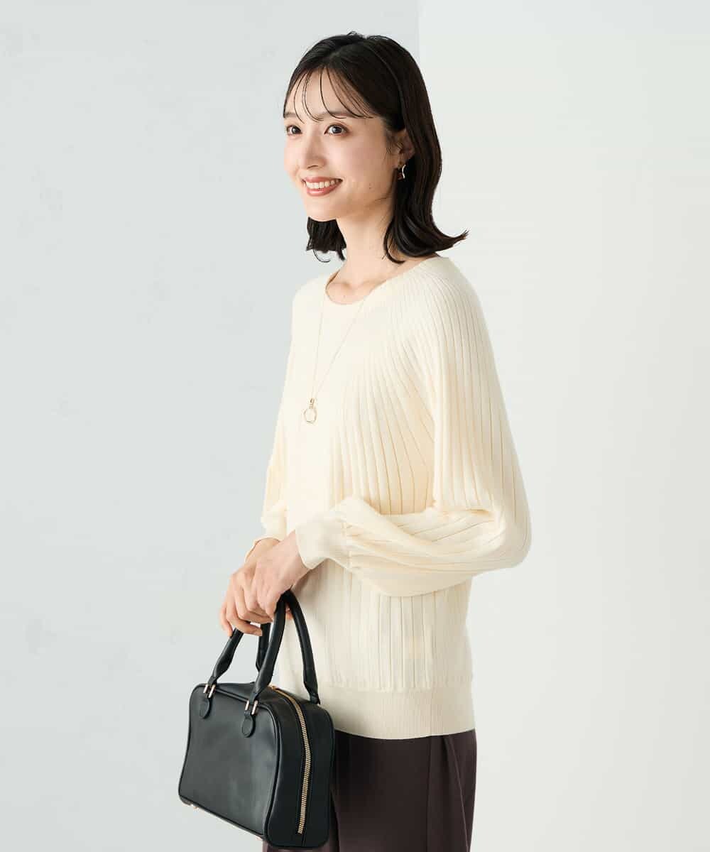 K2FAD10044 a.v.v(アー・ヴェ・ヴェ) 【洗える】求心風クルーネックニット【新色追加】 レッド