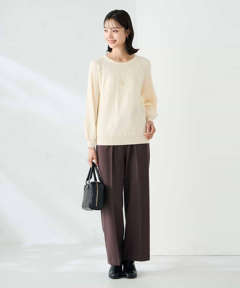 K2FAD10044 a.v.v(アー・ヴェ・ヴェ) 【洗える】求心風クルーネックニット【新色追加】 レッド