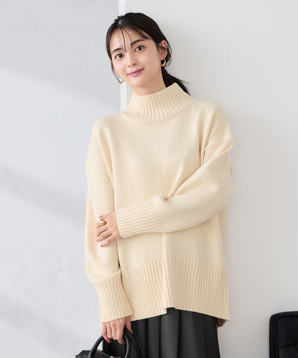 K2FAD46044 a.v.v(アー・ヴェ・ヴェ) 【洗える/静電気が起きにくい】バックスリットニット アイボリー
