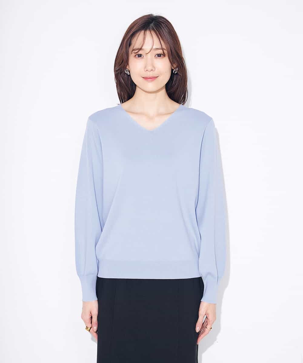 K2FEA79039 a.v.v(アー・ヴェ・ヴェ) 【洗える/UVカット/WEB限定カラー】Vネックパフスリーブ美ラクるニット オレンジ