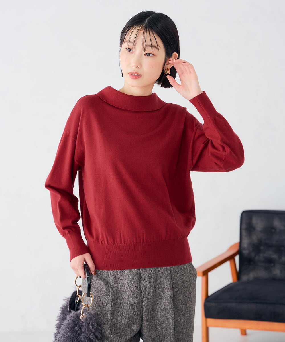 K2FLD28049 a.v.v(アー・ヴェ・ヴェ) 前後2WAY ロールネック ニット レッド
