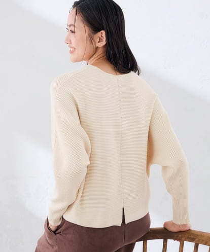 K2FLD37049 a.v.v 【雑誌InRed(宝島社)11月号掲載】バックパール ショート丈 ニット