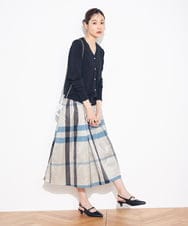 K2HDA16059 a.v.v(アー・ヴェ・ヴェ) ビックチェックタフタスカート ブルー