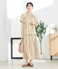 K2HGA18059 a.v.v(アー・ヴェ・ヴェ) 【洗える/イージーケア/セットアップ対応可】サテンギャザースカート ネイビー