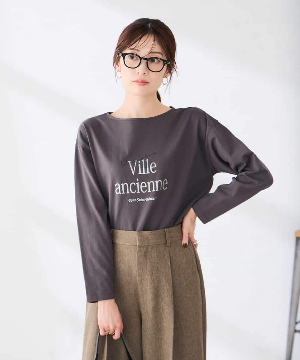 K2KAG15035 a.v.v(アー・ヴェ・ヴェ) アソート ロゴ プリント 長袖 Tシャツ ダークグレー