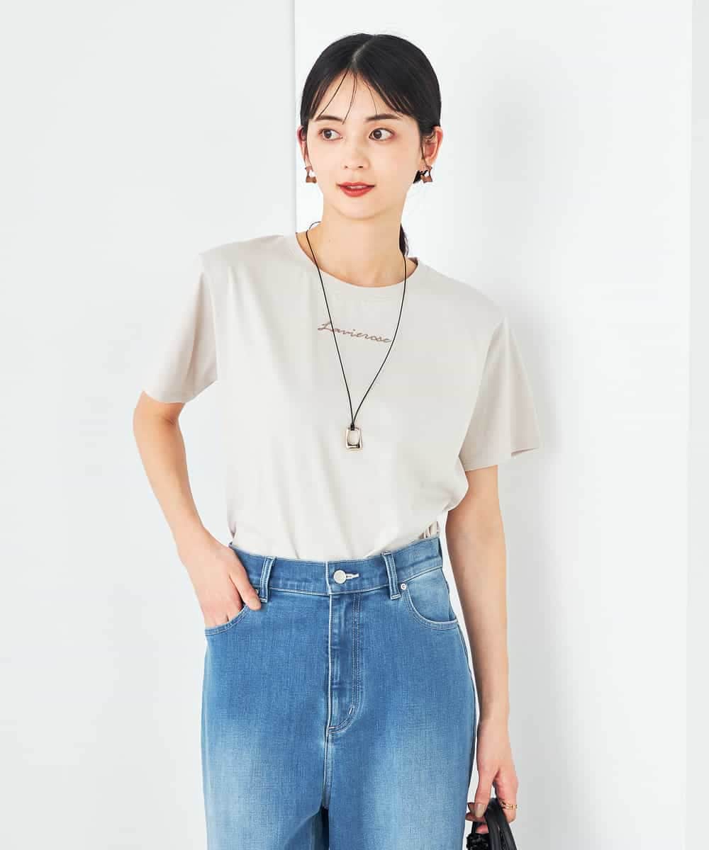 K2KHA54034 a.v.v(アー・ヴェ・ヴェ) 【コットン100%】コンパクト刺繍ロゴTシャツ グレージュ