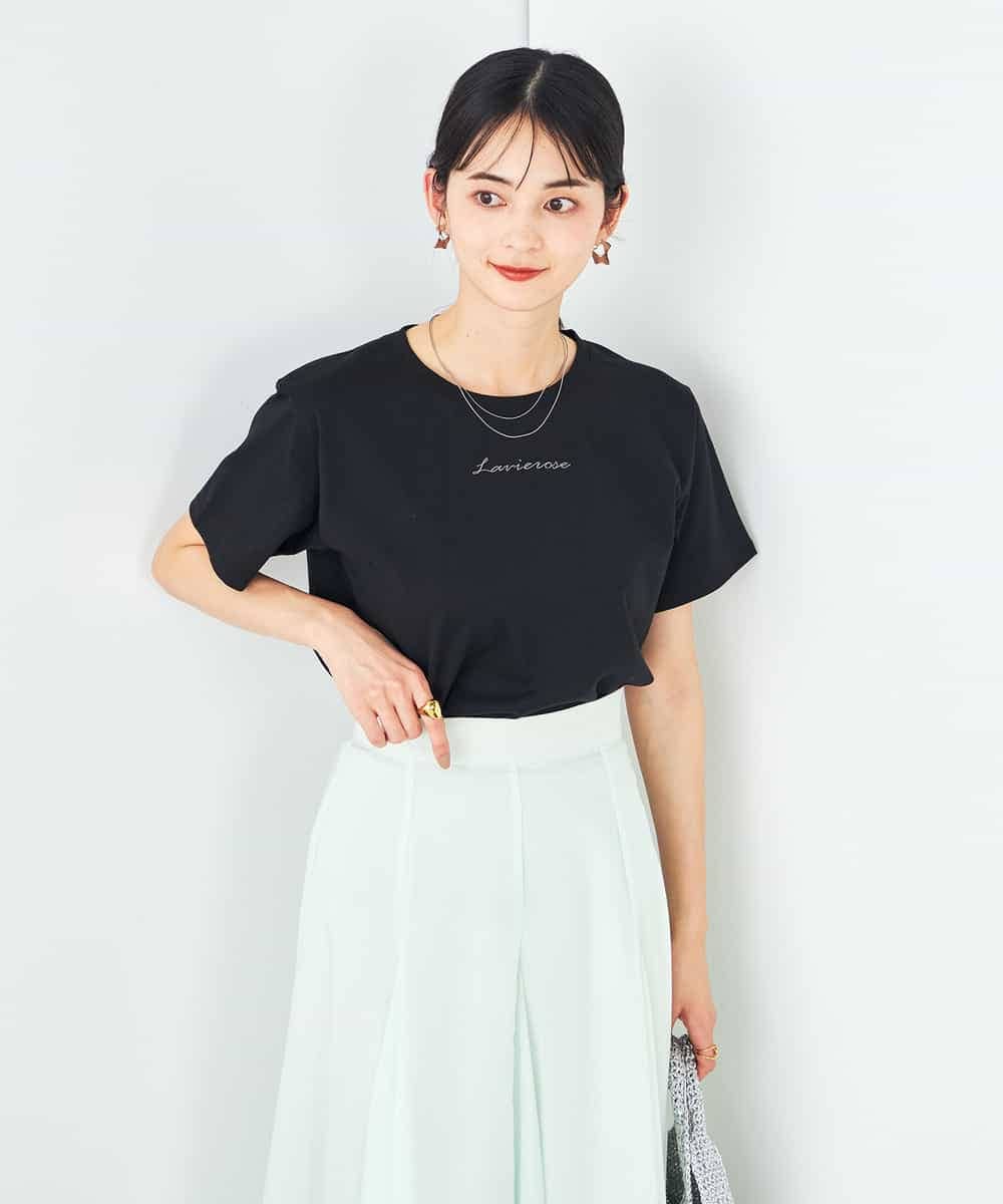 K2KHA54034 a.v.v(アー・ヴェ・ヴェ) 【コットン100%】コンパクト刺繍ロゴTシャツ ブラック