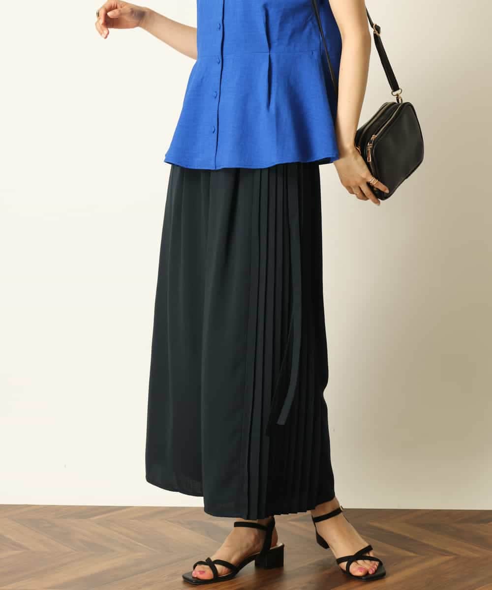 K2LHP34059 a.v.v(アー・ヴェ・ヴェ) サイドプリーツワイドパンツ ネイビー