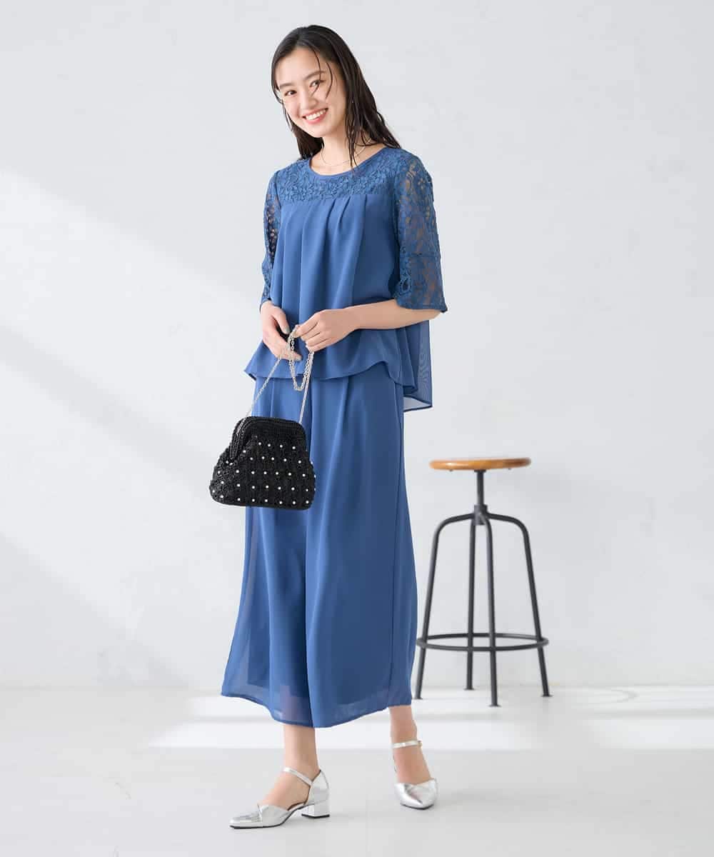KBEGF13149 a.v.v(アー・ヴェ・ヴェ) 【結婚式/お呼ばれに】レースドッキングブラウス・パンツセットアップ ブルー