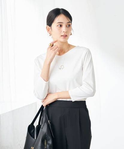 KBKFB01039 a.v.v VネックスムースTシャツ
