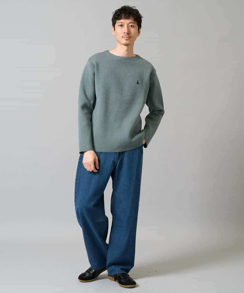 KHFAD60049 a.v.v MEN(アー・ヴェ・ヴェ) 【洗濯機で洗える】ワンポイント刺繍ボートネックニット アイボリー