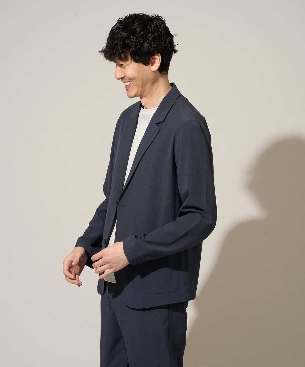 KHJGD40109 a.v.v MEN(アー・ヴェ・ヴェ) 春夏のカジュアルジャケットスタイルにぜひ【イージーケア/洗濯機で洗える/接触冷感/吸水速乾/UVカット/ストレッチ】リライトテーラードジャケット ダークグレー