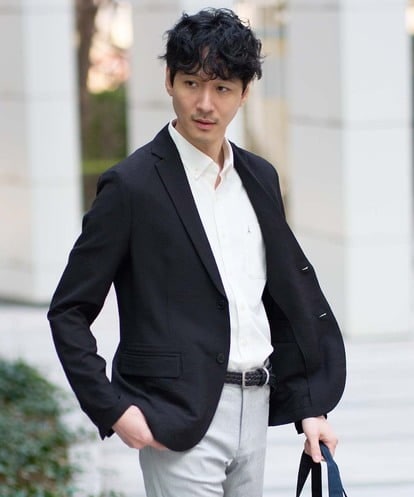 KHJGD76119 a.v.v MEN 【イージーケア/洗濯機で洗える/吸水速乾/毛玉になりにくい】春夏のオフィススタイルにおすすめシアサッカースマートジャケット