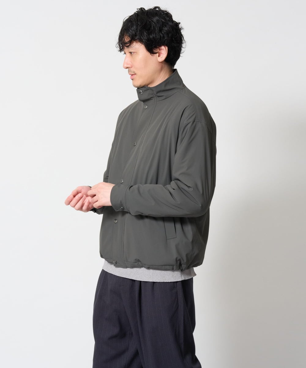 KHJLD29149 a.v.v MEN(アー・ヴェ・ヴェ) ウラメッシュナイロンストレッチスタンドブルゾン カーキ