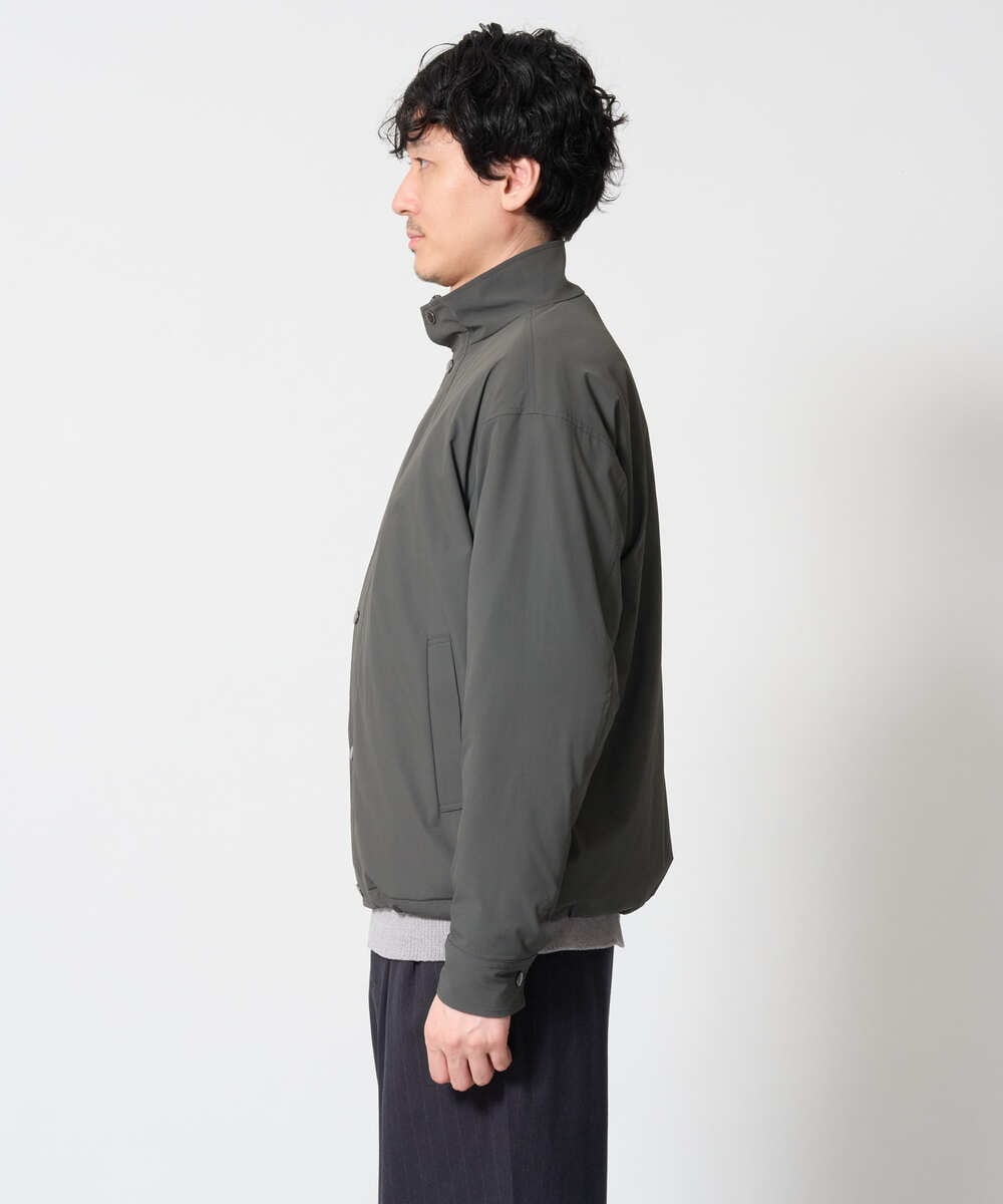 KHJLD29149 a.v.v MEN(アー・ヴェ・ヴェ) ウラメッシュナイロンストレッチスタンドブルゾン カーキ