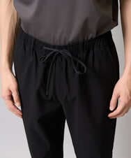 KHLGD37054 a.v.v MEN(アー・ヴェ・ヴェ) 人気のベーシック【 WEB限定 】スーパーストレッチ セミワイドパンツ（シーズンレス） ブラック
