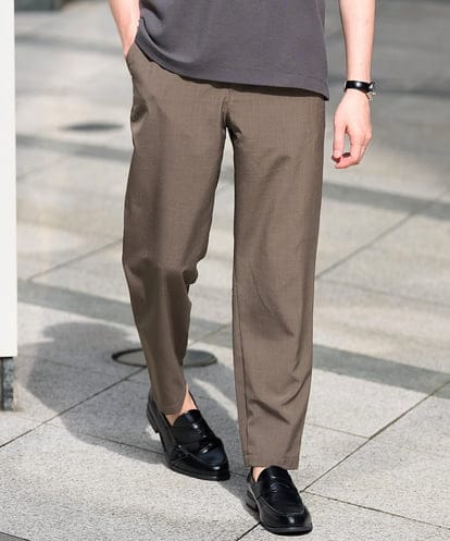 KHLGD77064 a.v.v MEN 【新色追加&再入荷】<接触冷感/遮熱/吸水速乾/UVカット/ストレッチ>リライトセミルーズアンクルパンツ【イージーケア/洗濯機で洗える】
