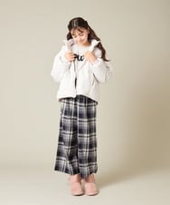 KJKAD49018 a.v.v KIDS(アー・ヴェ・ヴェ) [100-160]【WEB限定商品/チュールフリル/クロップド丈】チュールロゴトレーナー ピンク