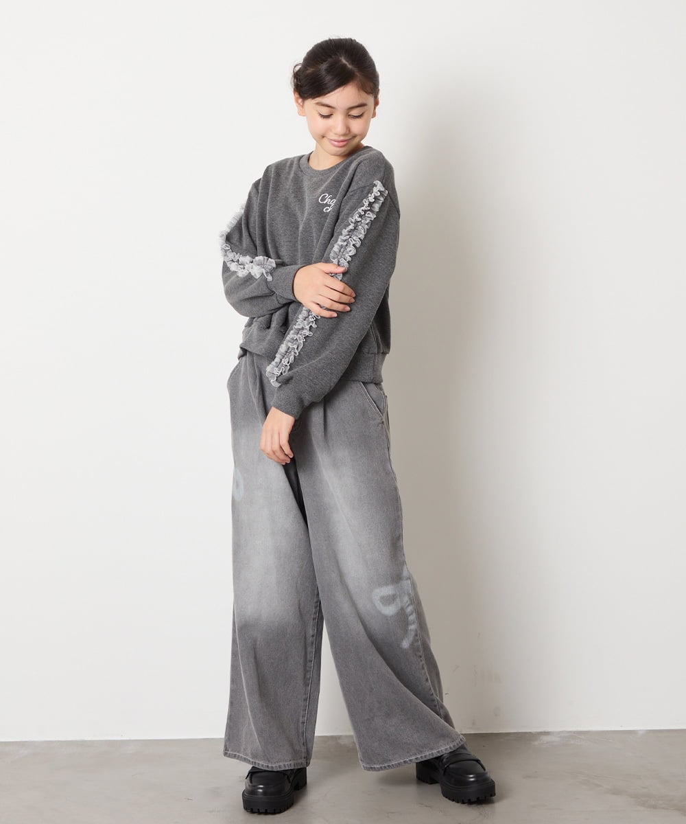 KJKAD50022 a.v.v KIDS(アー・ヴェ・ヴェ) [100-160]【WEB限定商品/裏起毛/チュールフリル/ワンポイント刺繍/クロップド丈】チュールスリーブクロップドトレーナー ダークグレー