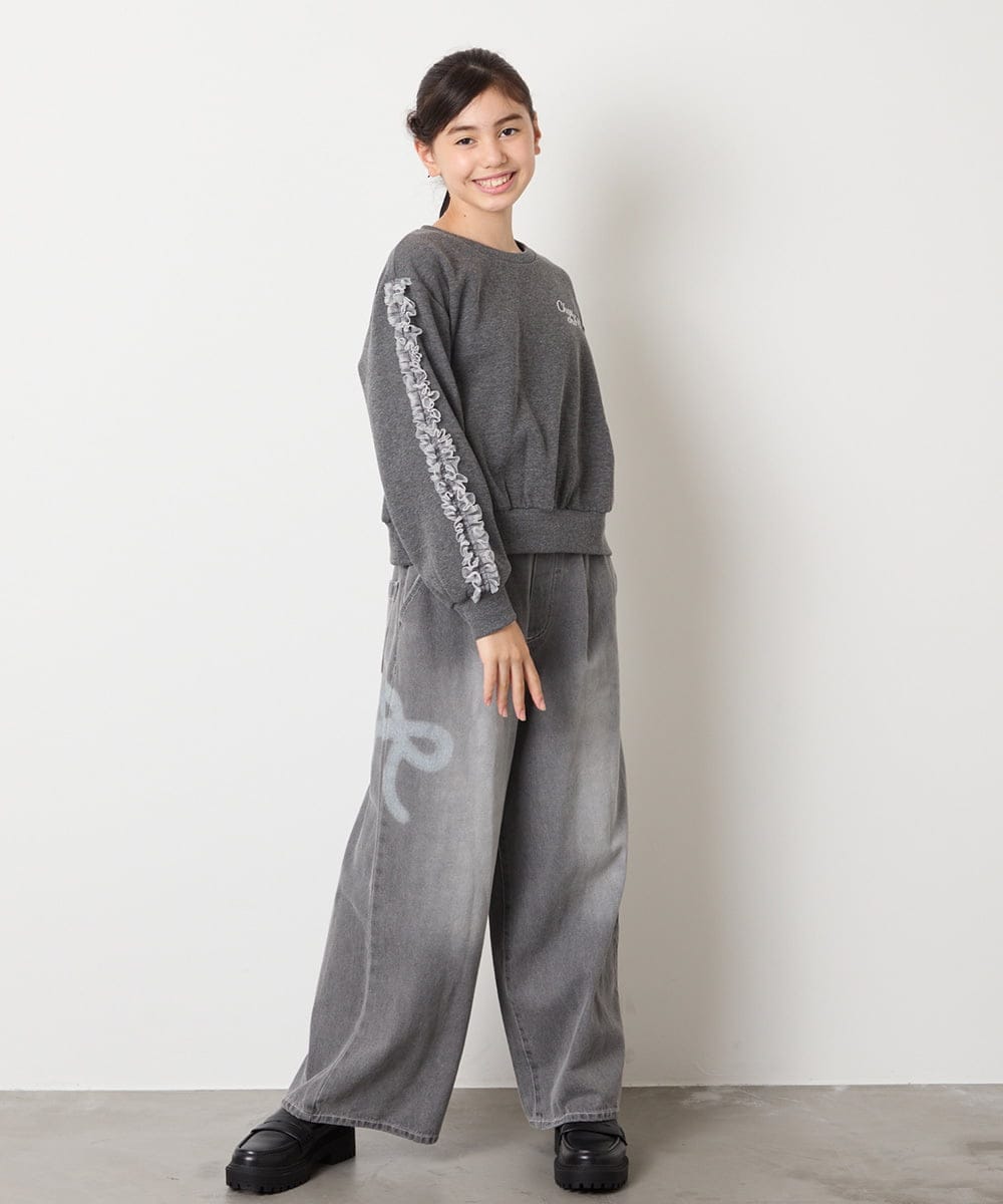KJKAD50022 a.v.v KIDS(アー・ヴェ・ヴェ) [100-160]【WEB限定商品/裏起毛/チュールフリル/ワンポイント刺繍/クロップド丈】チュールスリーブクロップドトレーナー ダークグレー