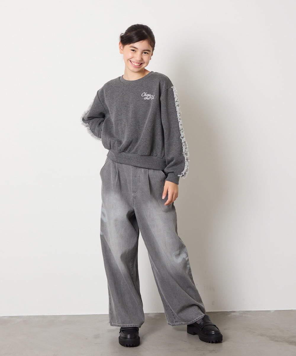KJKAD50022 a.v.v KIDS(アー・ヴェ・ヴェ) [100-160]【WEB限定商品/裏起毛/チュールフリル/ワンポイント刺繍/クロップド丈】チュールスリーブクロップドトレーナー ダークグレー