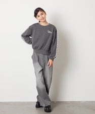 KJKAD50022 a.v.v KIDS(アー・ヴェ・ヴェ) [100-160]【WEB限定商品/裏起毛/チュールフリル/ワンポイント刺繍/クロップド丈】チュールスリーブクロップドトレーナー ダークグレー