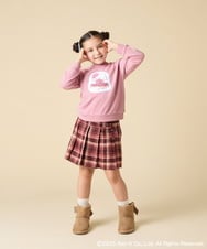 KJKAD80034 a.v.v KIDS(アー・ヴェ・ヴェ) [100-140]【a.v.v限定デザイン/アートが変わるスパンコール/しろくまとねこ/とかげとぺんぎん】すみっコぐらしスパンコールトレーナー ピンク