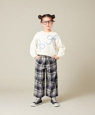 KJKLA41034 a.v.v KIDS(アー・ヴェ・ヴェ) [120-160]【立体リボンがカワイイ/通学にもオススメ】リボンテープ裏毛トレーナー アイボリー