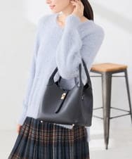 KS5AG26064 a.v.v(アー・ヴェ・ヴェ) 2WAY 金具デザイン ハンドバッグ パープル