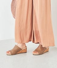 KS6GA37049 a.v.v(アー・ヴェ・ヴェ) フェイクレザーサンダル ベージュ