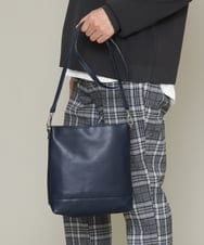 KT5AS74029 a.v.v MEN(アー・ヴェ・ヴェ) 【ユニセックス】ショルダーバッグ ネイビー