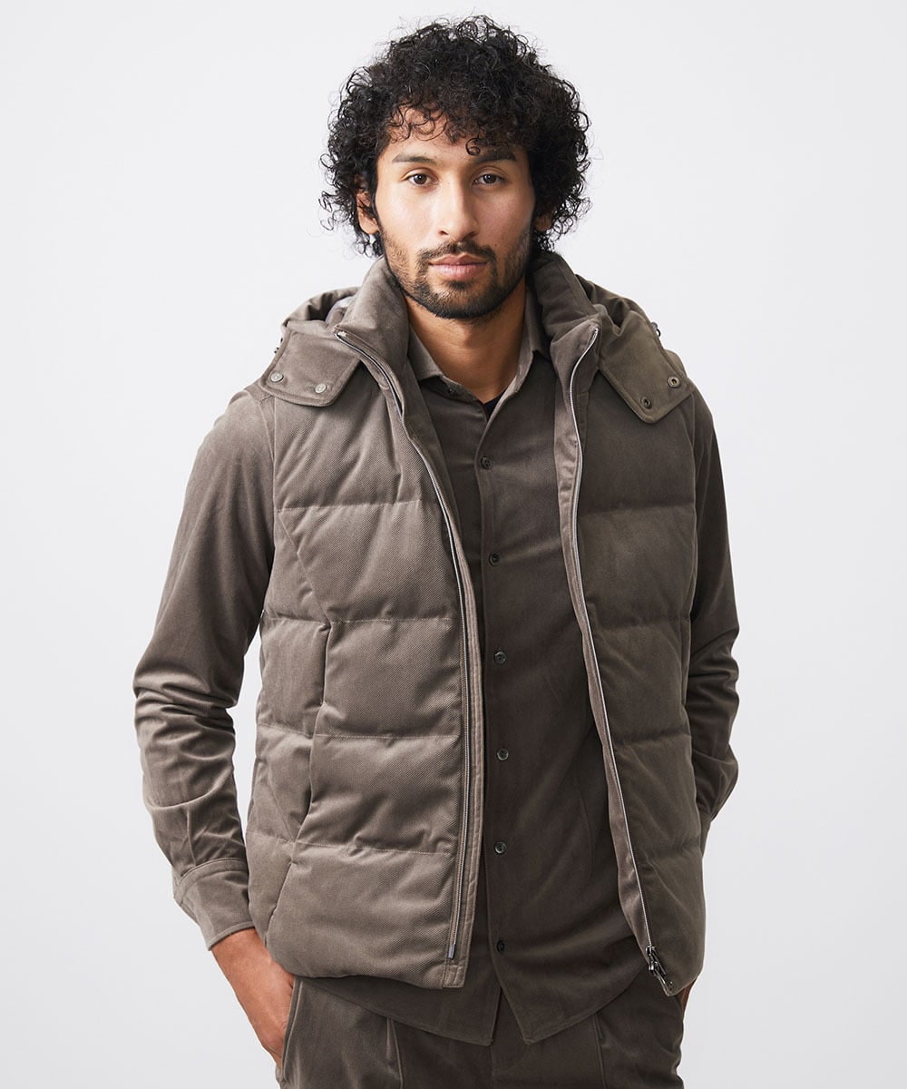 MNJAA56490 MICHEL KLEIN HOMME(ミッシェルクラン オム) トリコットベロアダウンベスト セットアップ ブラウン