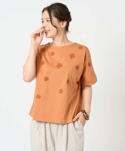NGKHD02150 GIANNI LO GIUDICE [洗える]天竺フラワー刺繍カットソー