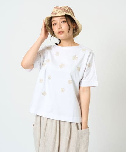 NGKHD02150 GIANNI LO GIUDICE [洗える]天竺フラワー刺繍カットソー