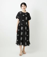 NHEGF93390 GIANNI LO GIUDICE(小さいサイズ)(メゾン ドゥ サンク) 楊柳フラワー刺しゅうワンピース ベージュ