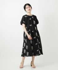 NHEGF93390 GIANNI LO GIUDICE(小さいサイズ)(メゾン ドゥ サンク) 楊柳フラワー刺しゅうワンピース ベージュ