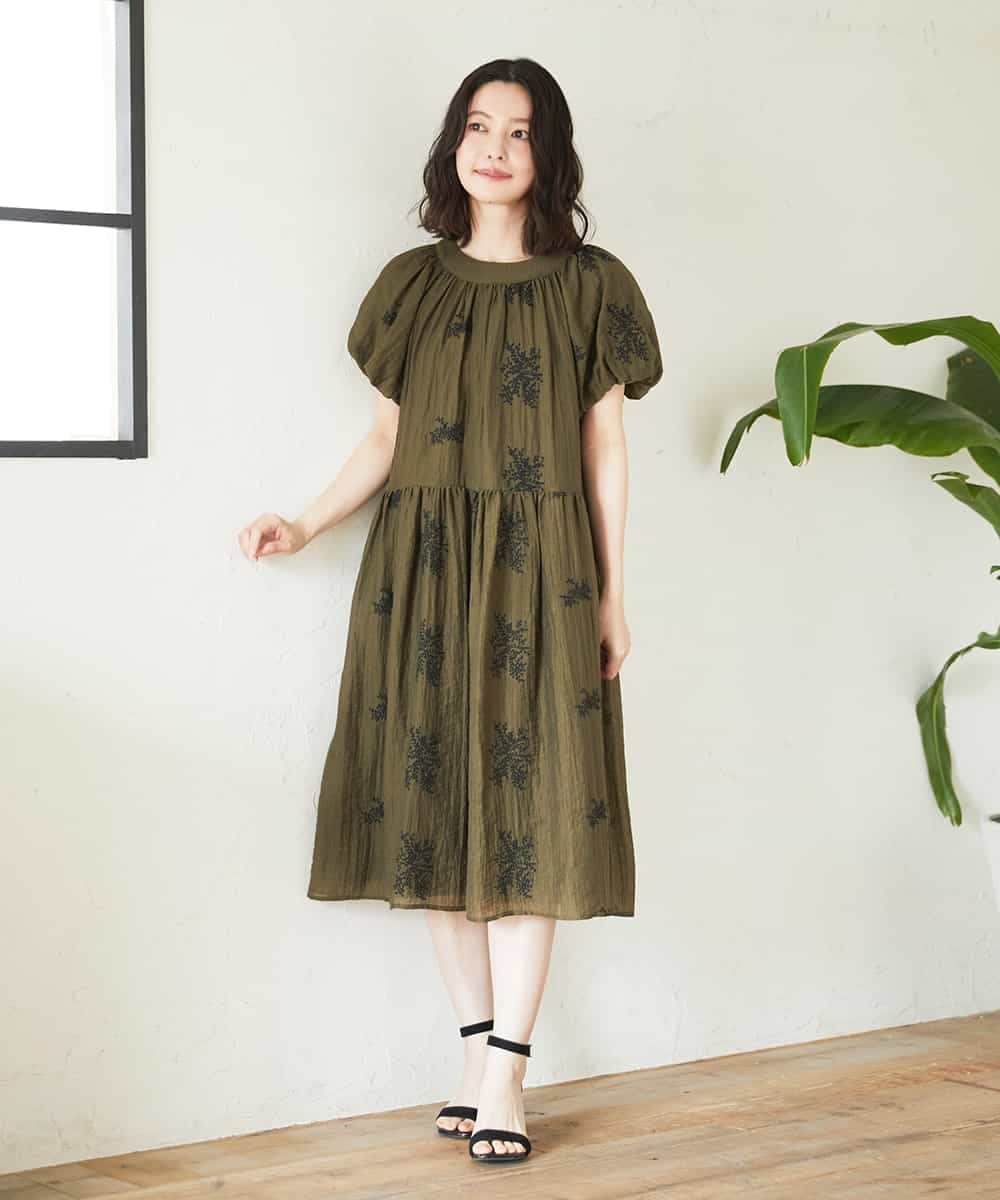 NHEGF93390 GIANNI LO GIUDICE(小さいサイズ)(メゾン ドゥ サンク) 楊柳フラワー刺しゅうワンピース ベージュ