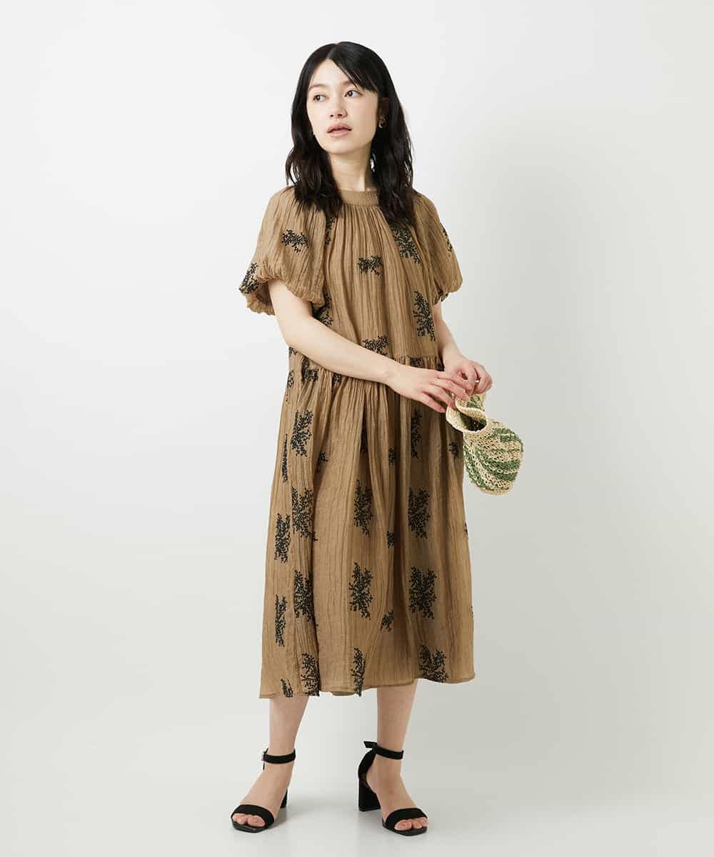 NHEGF93390 GIANNI LO GIUDICE(小さいサイズ)(メゾン ドゥ サンク) 楊柳フラワー刺しゅうワンピース ベージュ