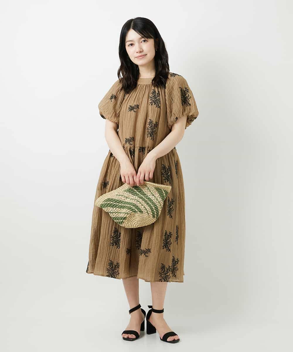 NHEGF93390 GIANNI LO GIUDICE(小さいサイズ)(メゾン ドゥ サンク) 楊柳フラワー刺しゅうワンピース ベージュ