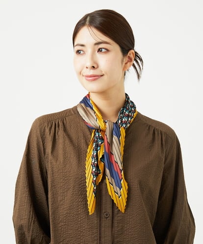 NK3JB02080 GIANNI LO GIUDICE ストライプ幾何プリーツプチスカーフ