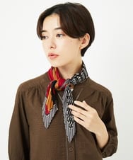 NR3JB02080 GIANNI LO GIUDICE(小さいサイズ)(メゾン ドゥ サンク) ストライプ幾何プリーツプチスカーフ ライトグレー系
