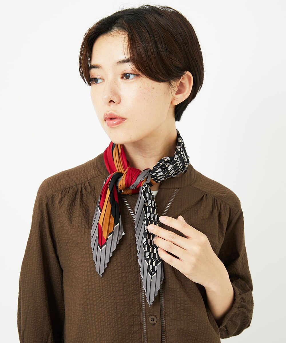 NR3JB02080 GIANNI LO GIUDICE(小さいサイズ)(メゾン ドゥ サンク) ストライプ幾何プリーツプチスカーフ ライトグレー系