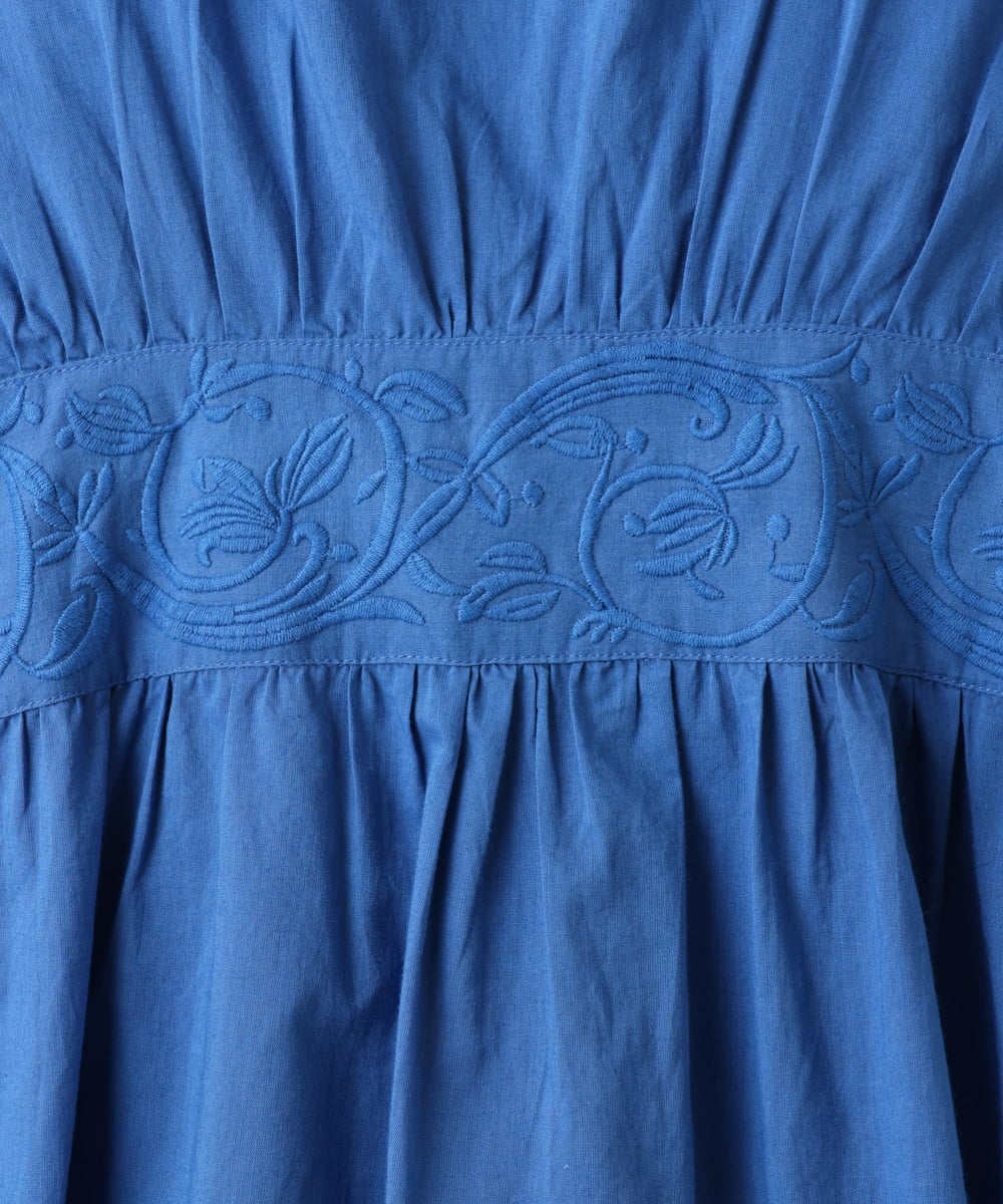 OLBHA10099 eur3(エウルキューブ) 【大きいサイズ】キャンブリックバック刺繍ブラウス ブルー(55)