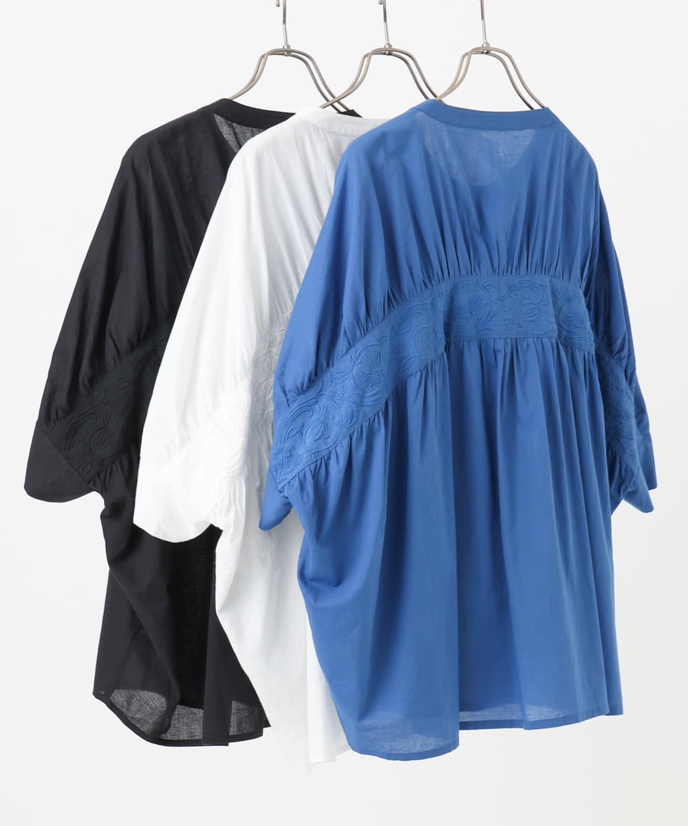OLBHA10099 eur3(エウルキューブ) 【大きいサイズ】キャンブリックバック刺繍ブラウス ブルー(55)